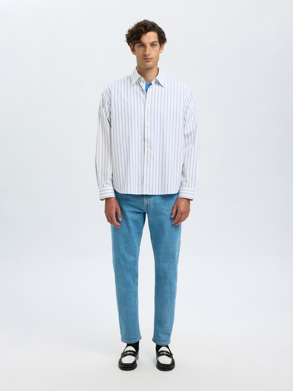 model_shot-front_full